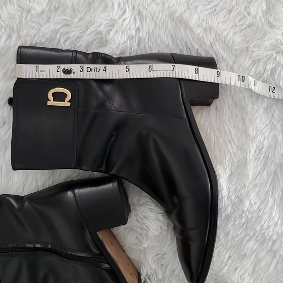 Salvatore  Ferrogamo Leather Boots Size 8 - Picture 8 of 10